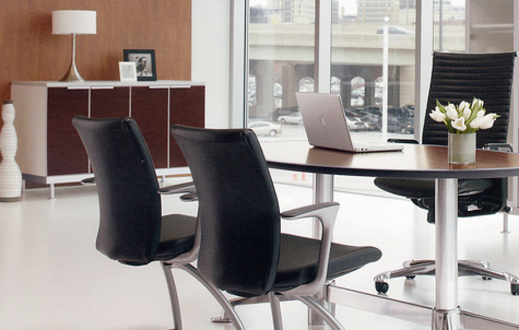 De bedste kontormøbler med fokus på ergonomi